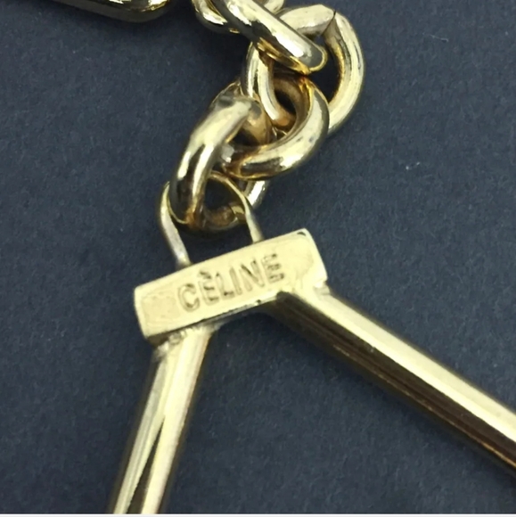 CELINE HORSE CARRIAGE GOLD TONE KEY RING CHARM/1A4778 - Picture 9 of 12